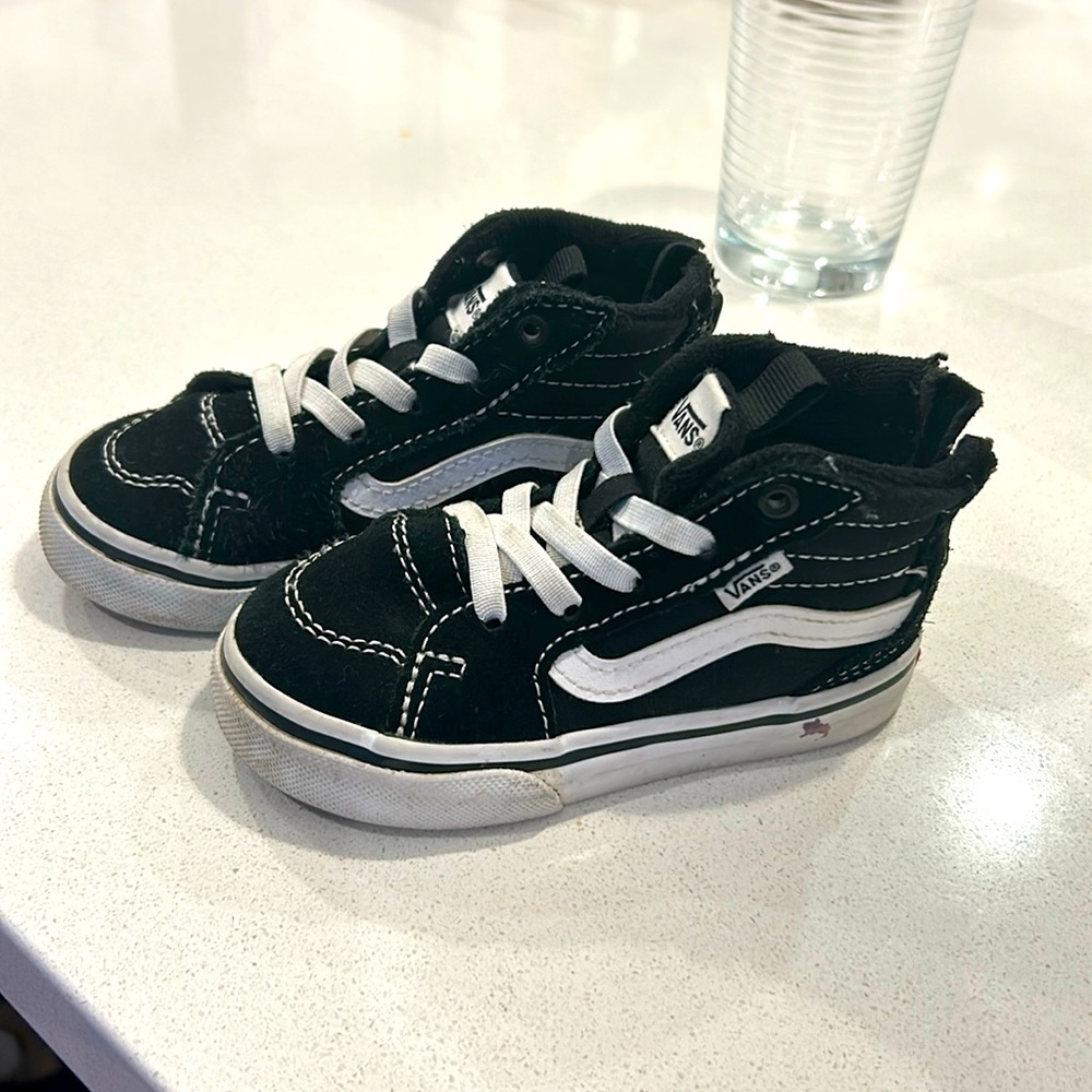 Toddler vans size 6